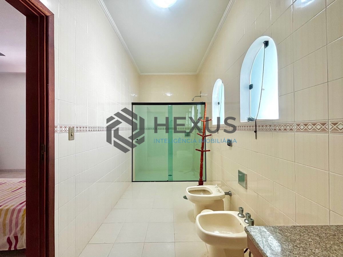 Foto 44 de Casa reformada com piscina e área gourmet no Jardim Acapulco, Guarujá
