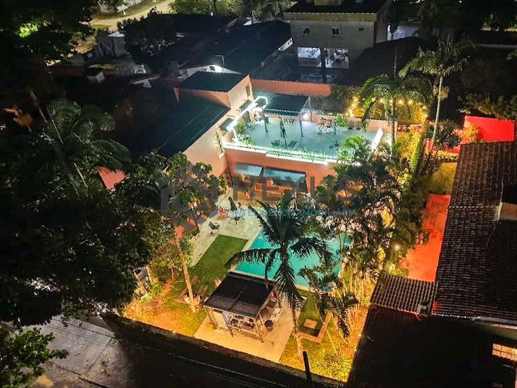 Foto 29 de Casa moderna com 6 suítes e lazer no Balneário Praia de Pernambuco, Guarujá, SP