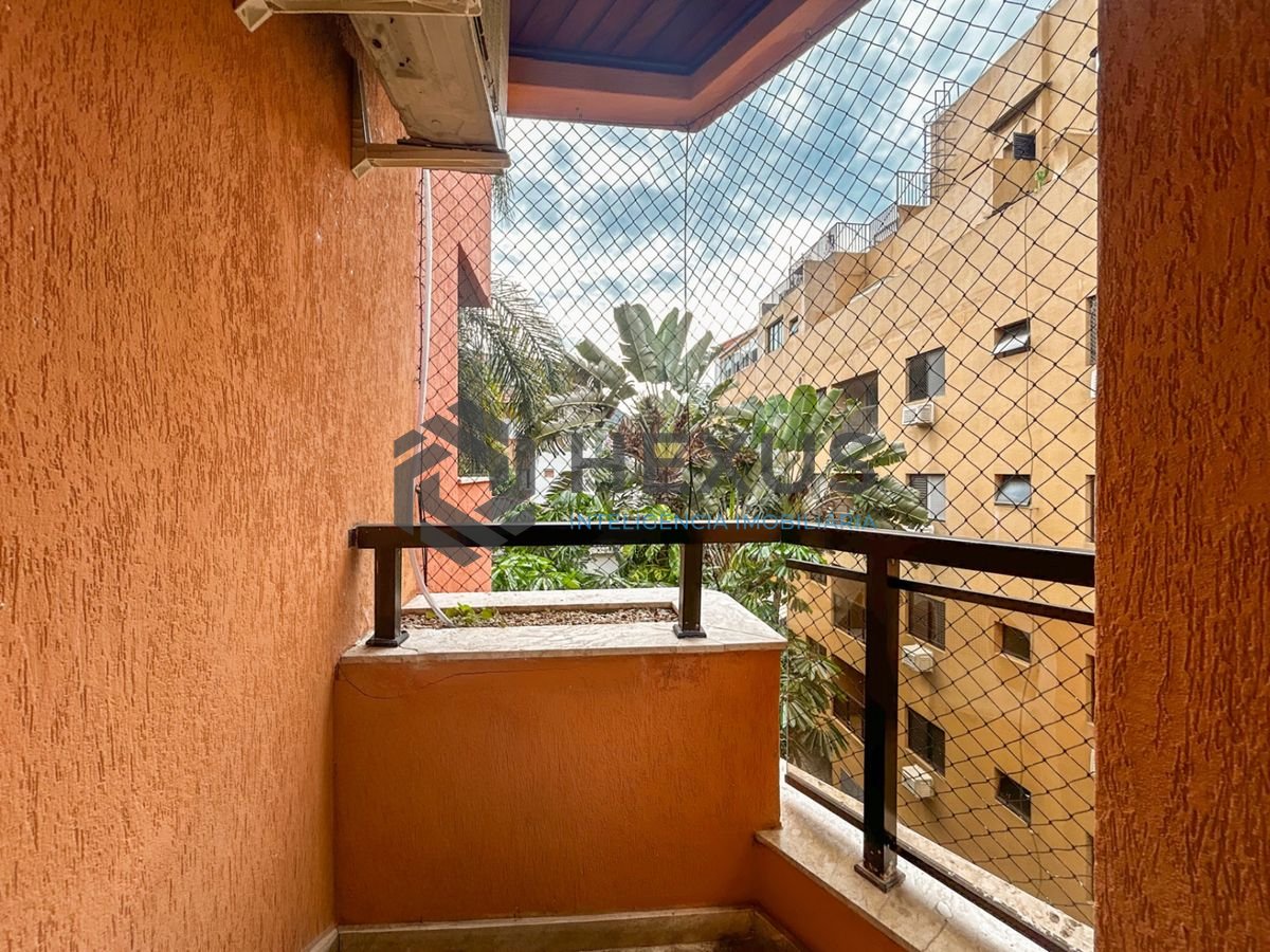 Foto 15 de Apartamento com varanda vista mar e lazer a 250m da praia na Enseada, Guarujá