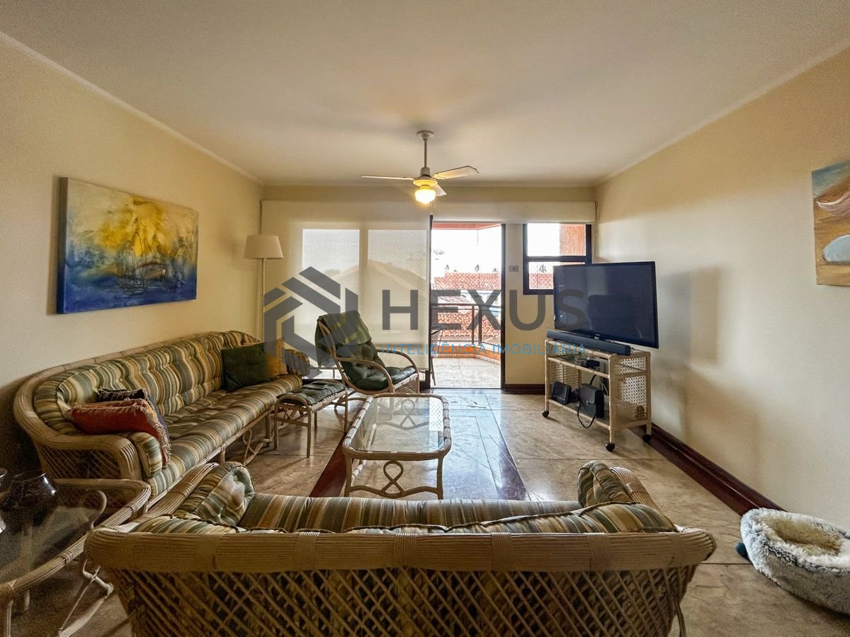 Foto 2 de Apartamento com varanda vista mar e lazer a 250m da praia na Enseada, Guarujá