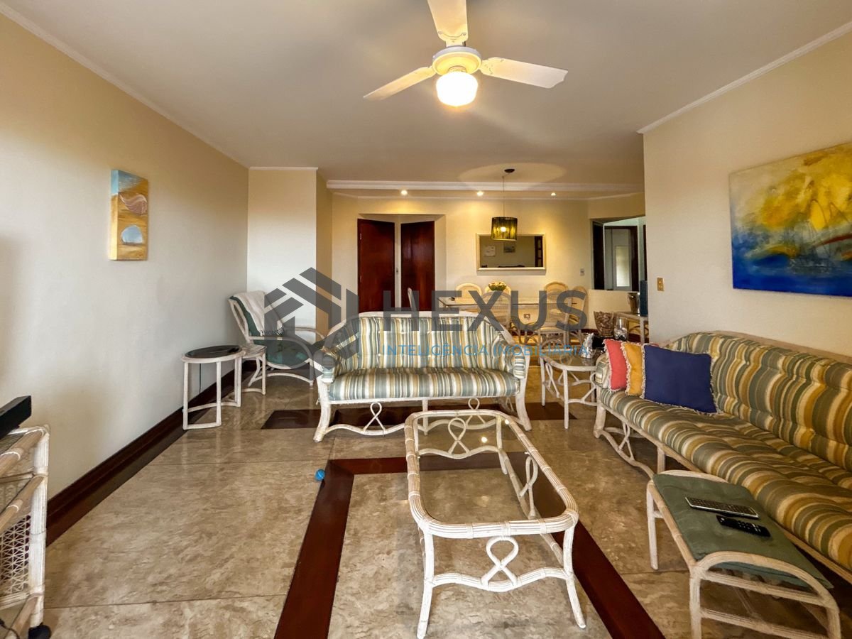 Foto 3 de Apartamento com varanda vista mar e lazer a 250m da praia na Enseada, Guarujá