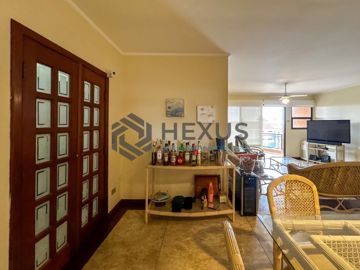 Foto 7 de Apartamento com varanda vista mar e lazer a 250m da praia na Enseada, Guarujá