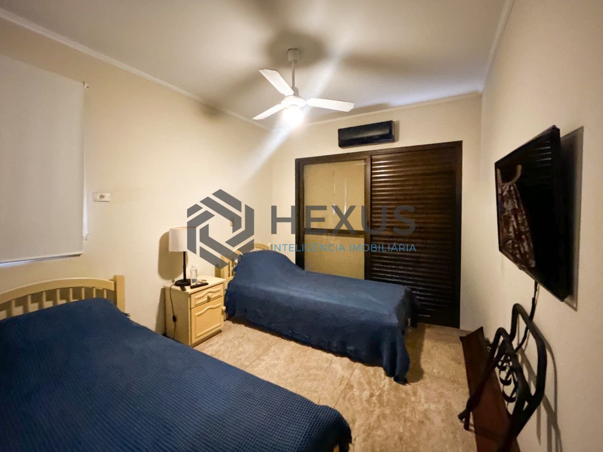 Foto 16 de Apartamento com varanda vista mar e lazer a 250m da praia na Enseada, Guarujá