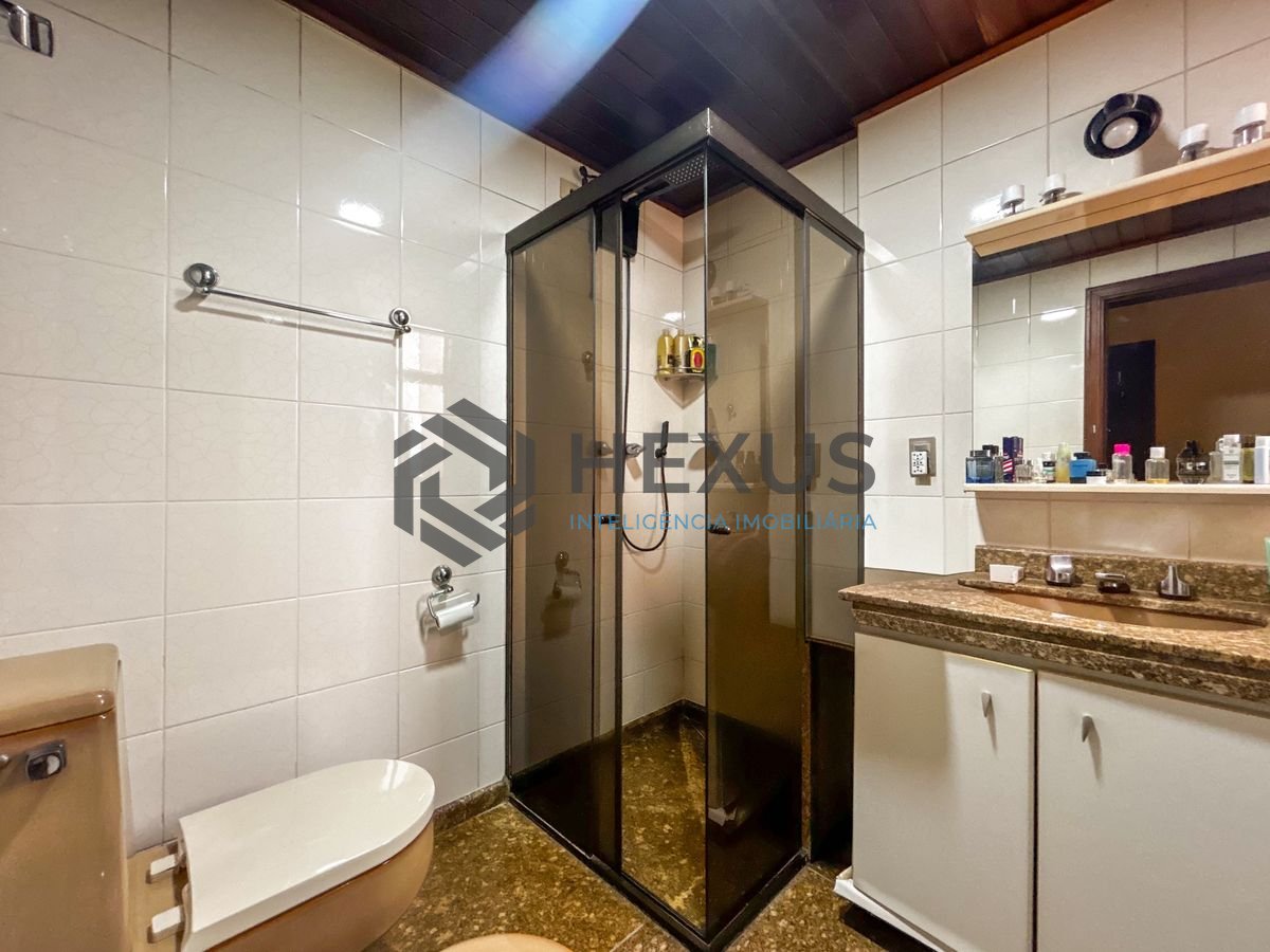 Foto 20 de Apartamento com varanda vista mar e lazer a 250m da praia na Enseada, Guarujá