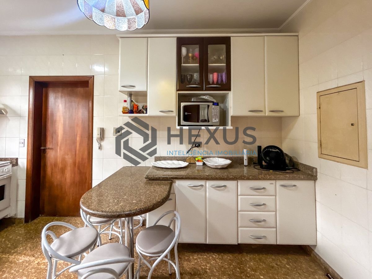 Foto 29 de Apartamento com varanda vista mar e lazer a 250m da praia na Enseada, Guarujá