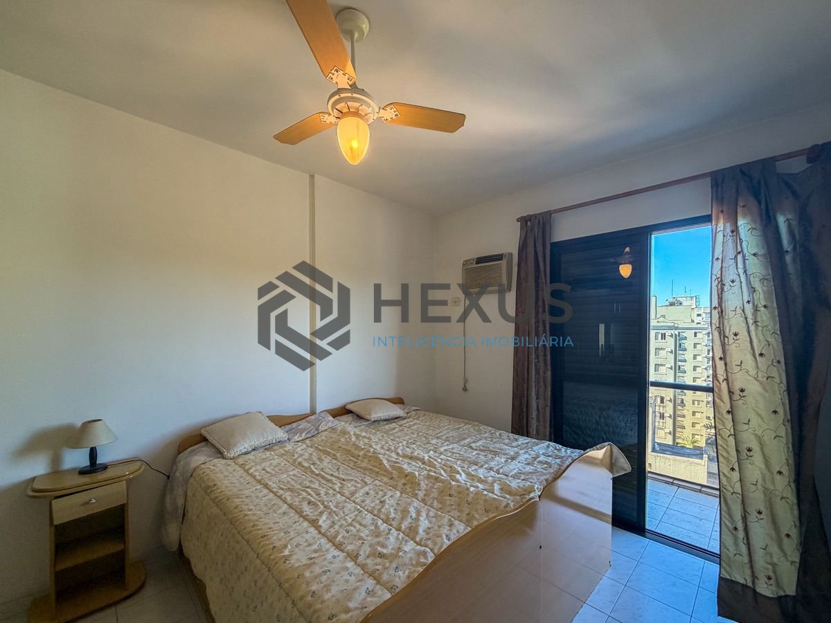 Foto 9 de Apartamento com varanda e lazer a 500m da praia na Enseada, Guarujá