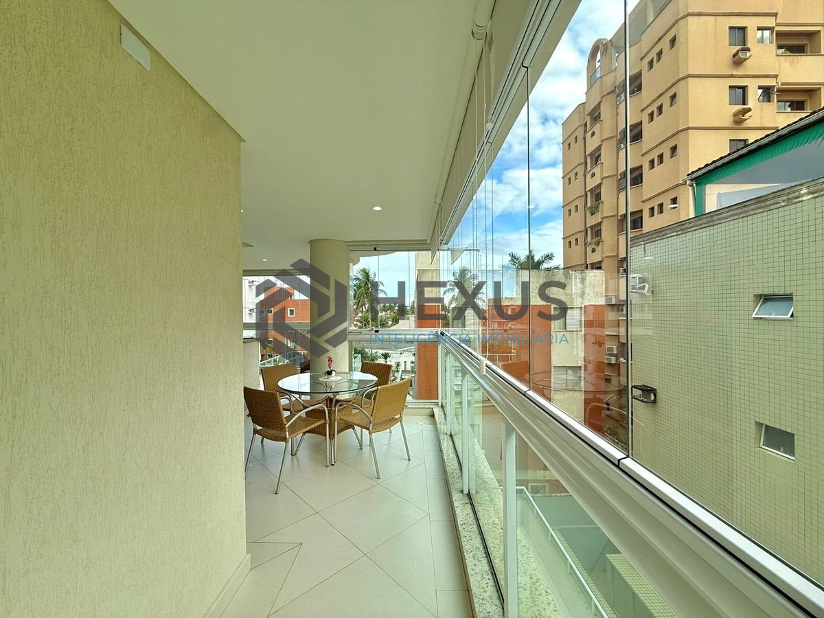 Foto 22 de Apartamento reformado com varanda e lazer a 250m da praia na região da Brunela na Enseada, Guarujá