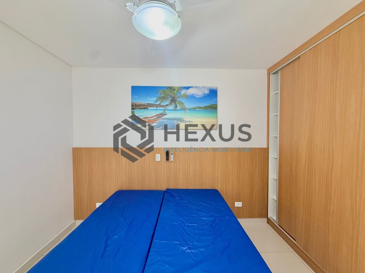 Foto 20 de Apartamento reformado com varanda e lazer a 250m da praia na região da Brunela na Enseada, Guarujá