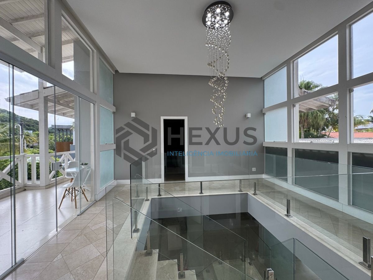 Foto 47 de Casa reformada com piscina e área gourmet no Jardim Pernambuco I, Guarujá