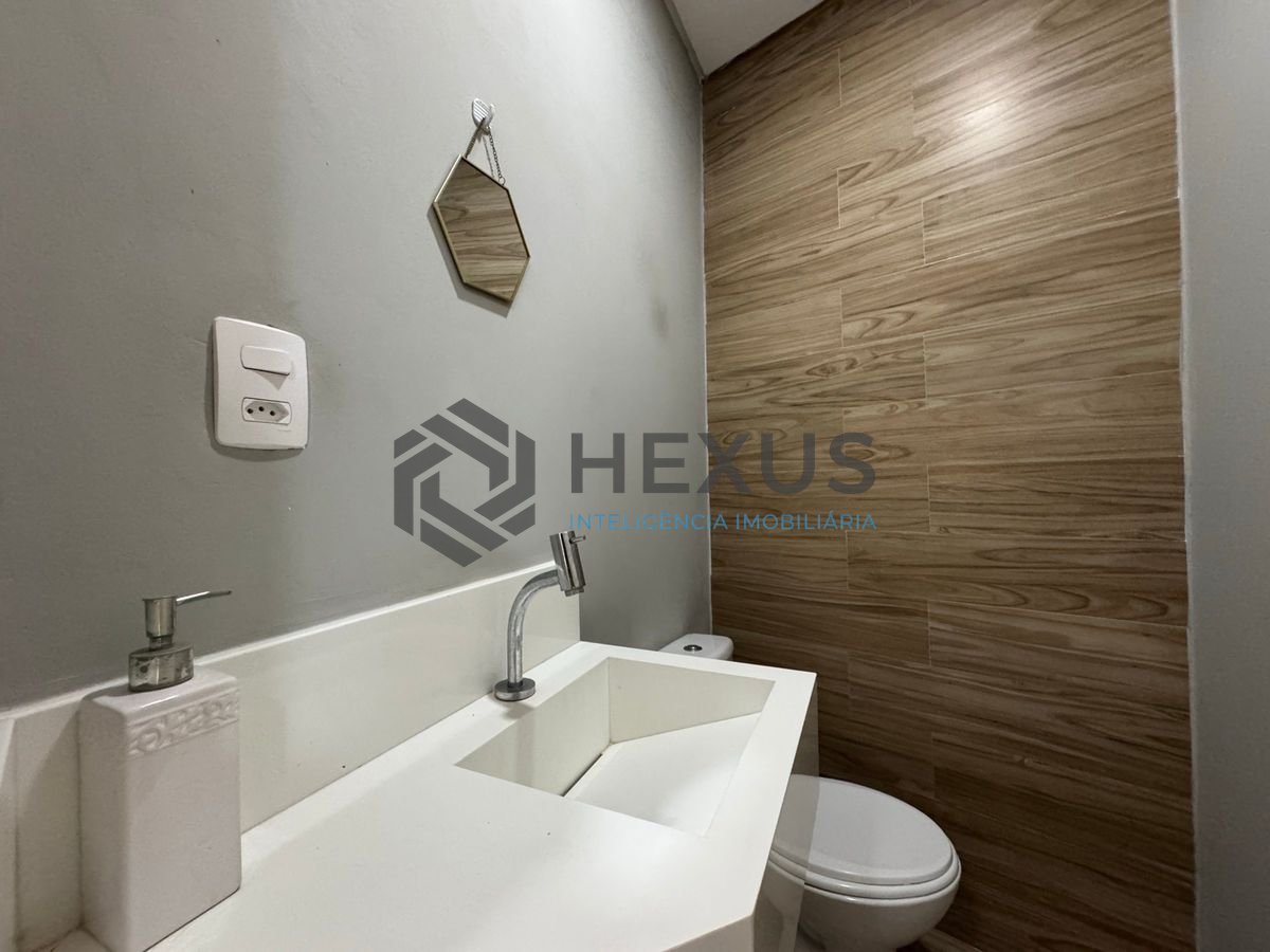 Foto 31 de Casa reformada com piscina e área gourmet no Jardim Pernambuco I, Guarujá
