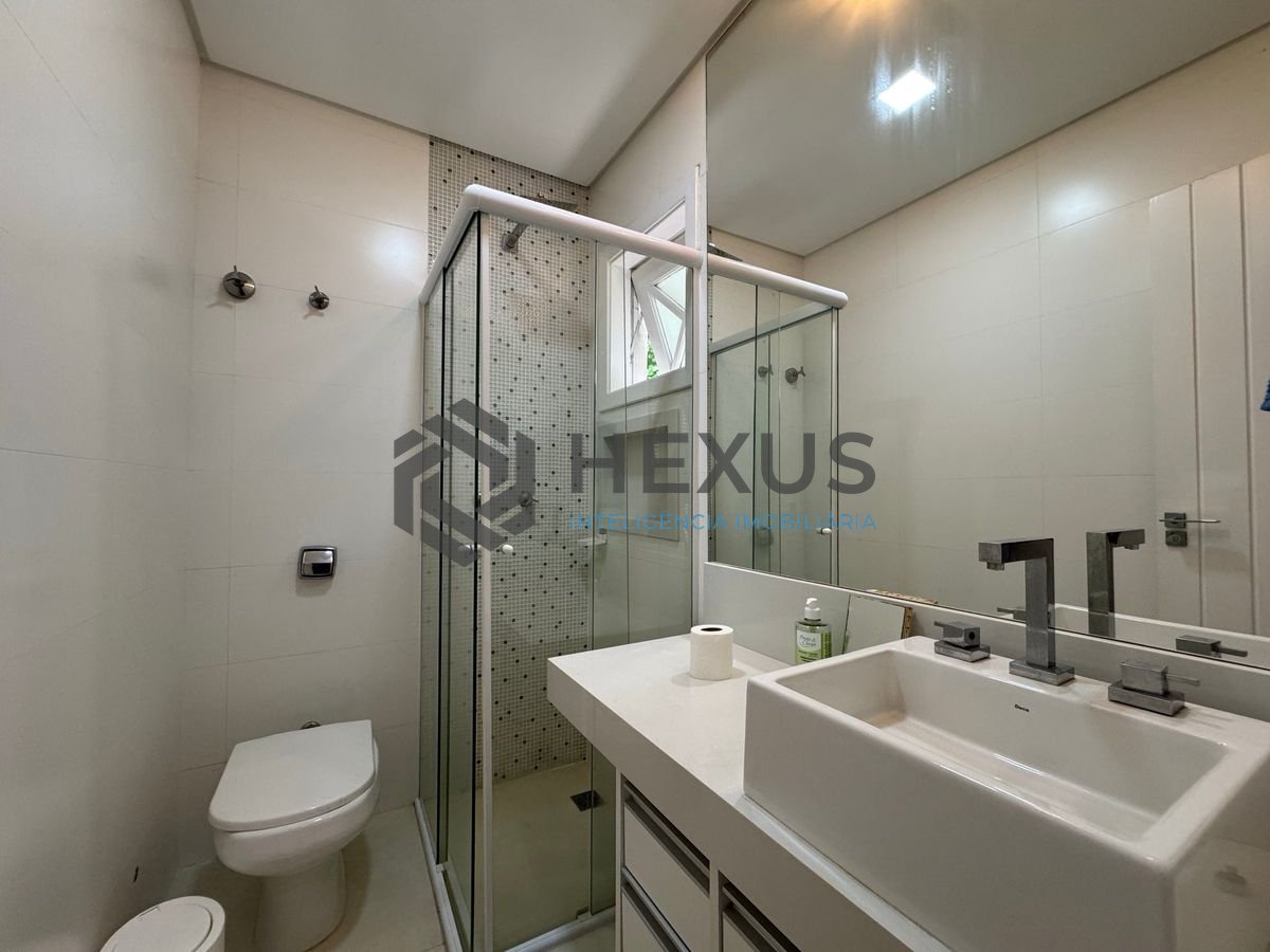 Foto 46 de Casa reformada com piscina e área gourmet no Jardim Pernambuco I, Guarujá