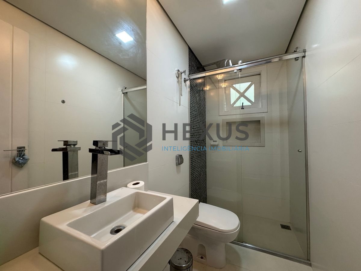 Foto 53 de Casa reformada com piscina e área gourmet no Jardim Pernambuco I, Guarujá