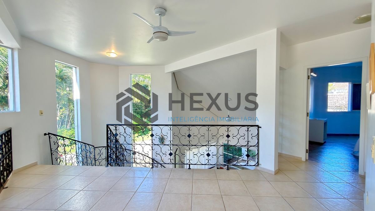Foto 15 de Casa reformada com piscina e área gourmet no Jardim Acapulco, Guarujá