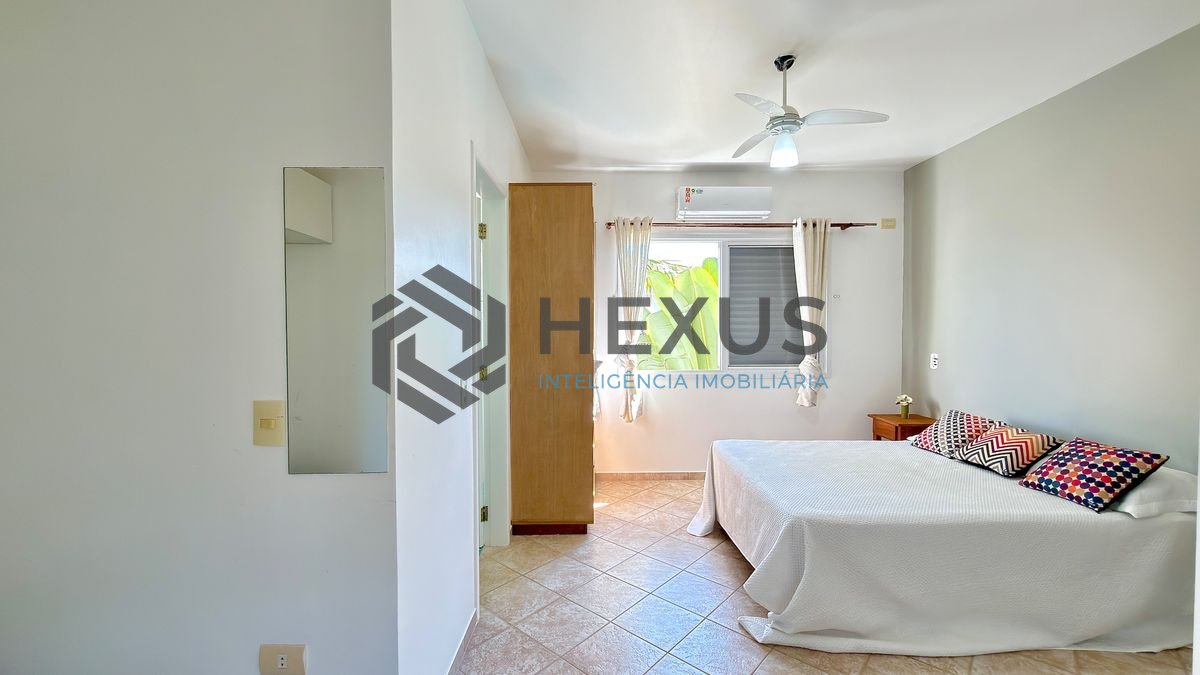 Foto 19 de Casa reformada com piscina e área gourmet no Jardim Acapulco, Guarujá