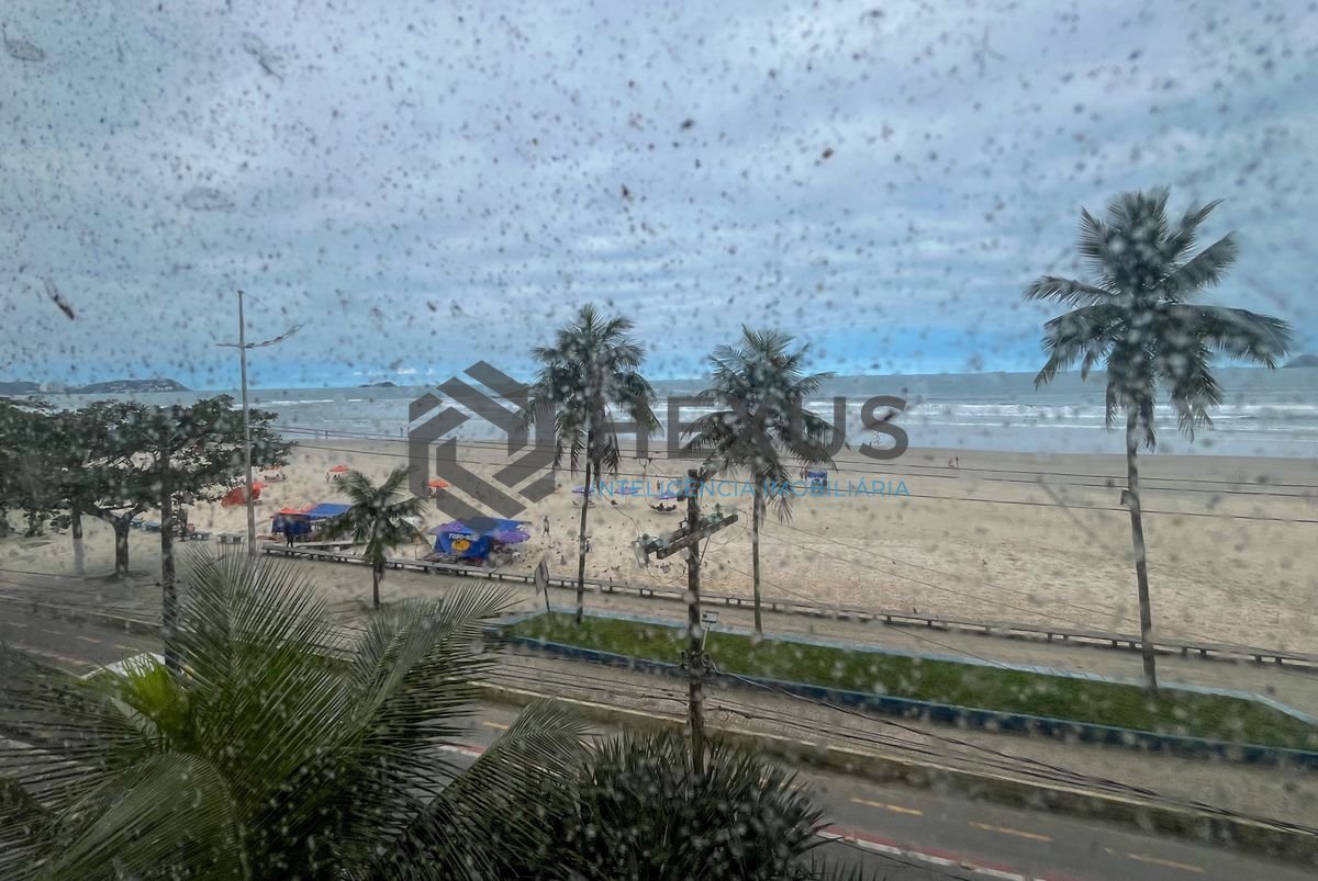 Foto 12 de Apartamento frente mar com varanda vista mar e lazer nas Pitangueiras, Guarujá