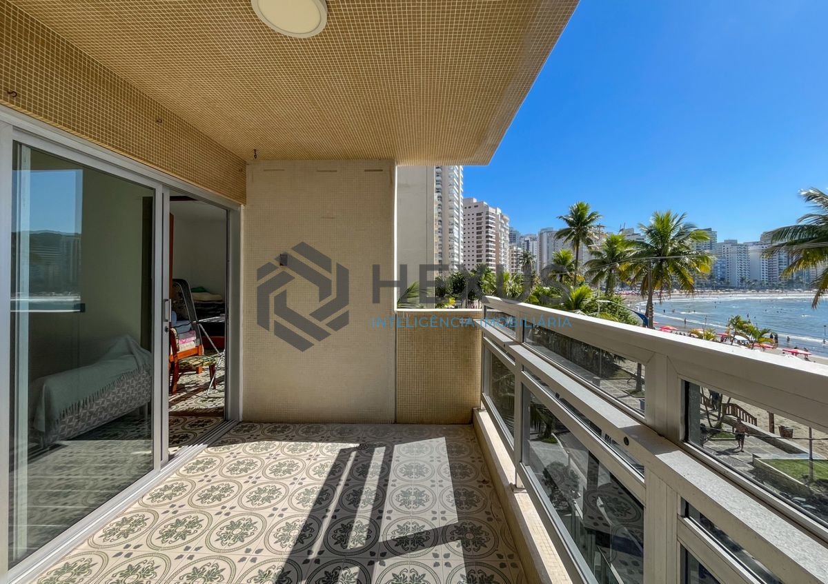 Foto 2 de Apartamento frente mar com varanda vista mar e lazer no Jardim Astúrias, Guarujá