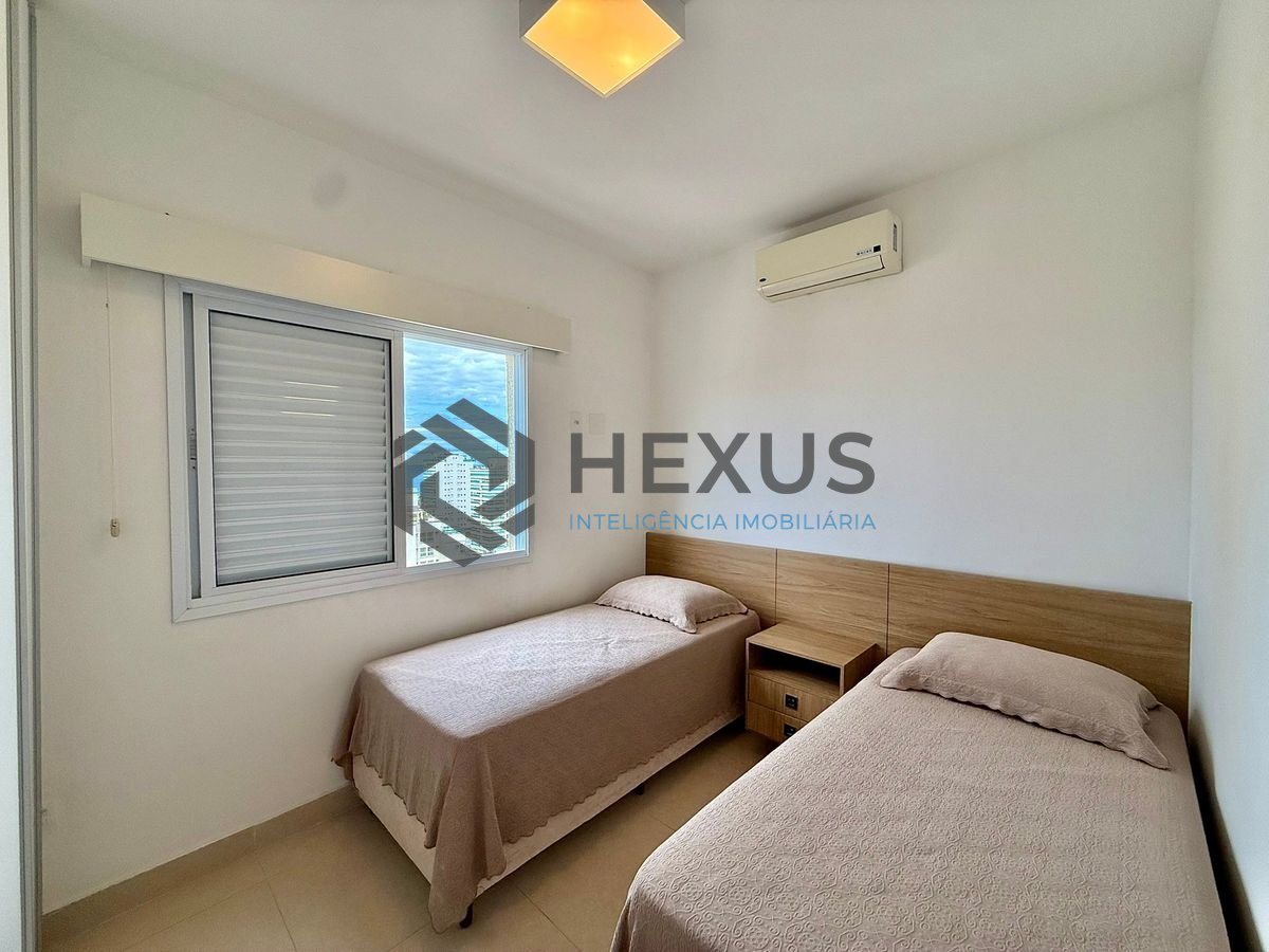 Foto 32 de Apartamento reformado com varanda vista mar e lazer a 400m da praia na região da Brunela na Enseada, Guarujá