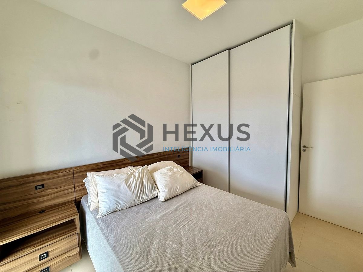 Foto 31 de Apartamento reformado com varanda vista mar e lazer a 400m da praia na região da Brunela na Enseada, Guarujá