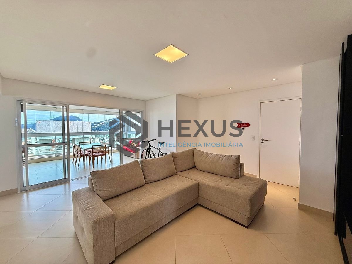 Foto 17 de Apartamento reformado com varanda vista mar e lazer a 400m da praia na região da Brunela na Enseada, Guarujá