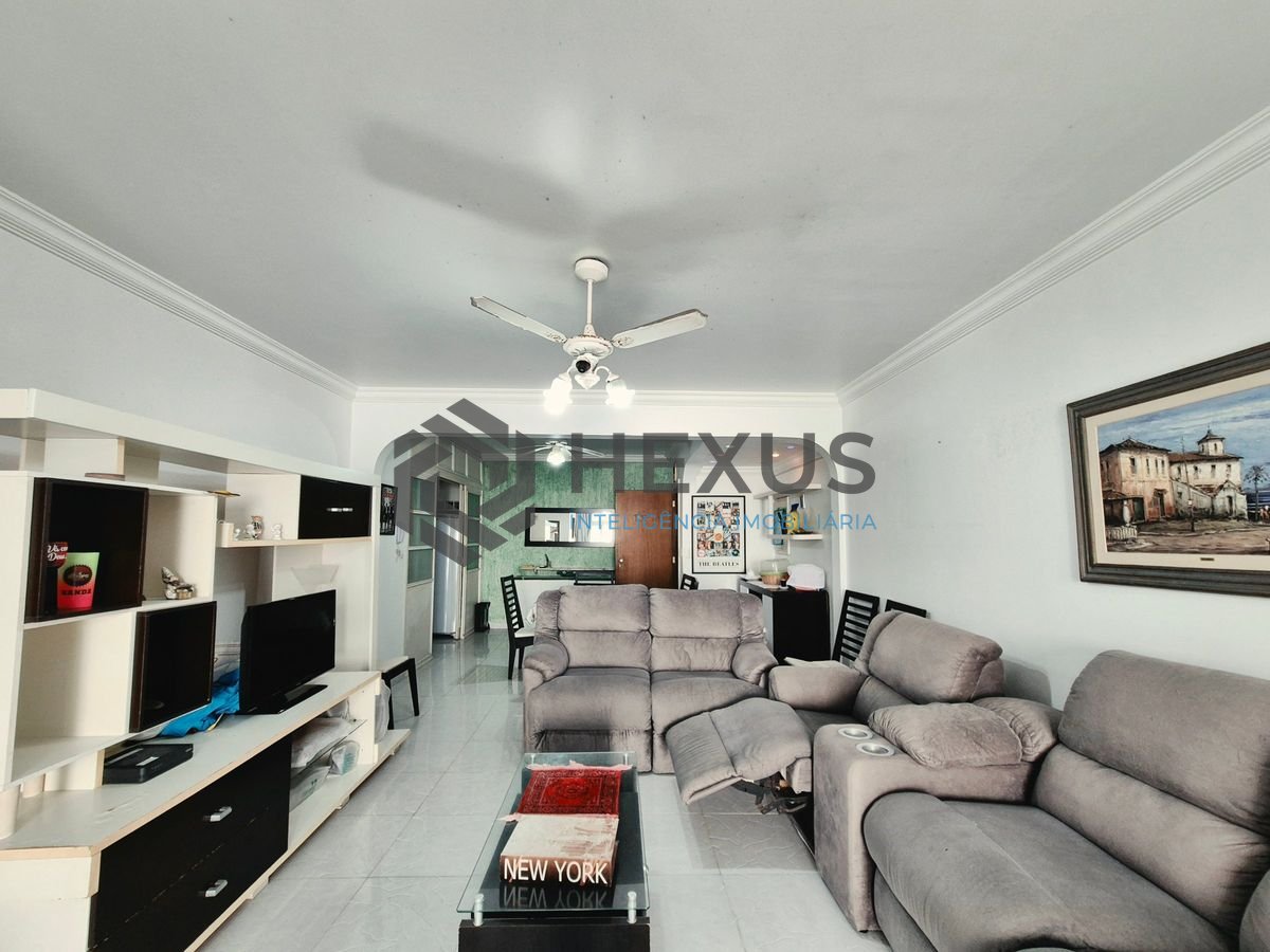 Foto 9 de Apartamento com varanda e lazer a 1 quadra da praia nas Pitangueiras, Guarujá