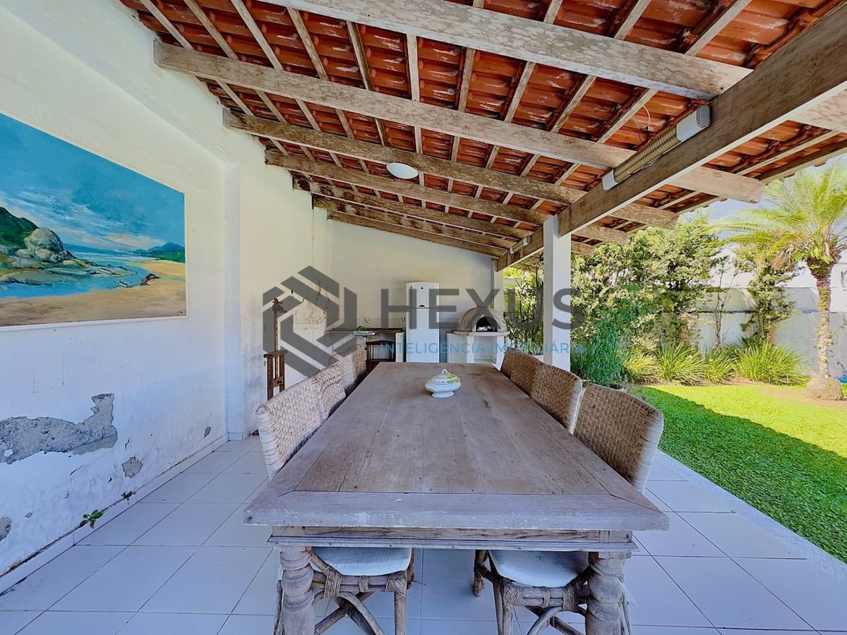 Foto 4 de Casa com piscina e área gourmet no Jardim Acapulco, Guarujá