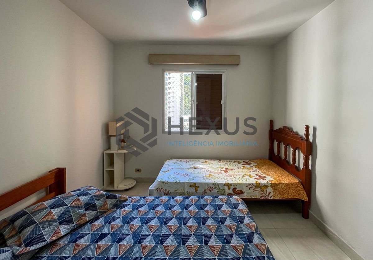 Foto 9 de Apartamento com varanda e lazer a 1 quadra da praia na região da Barra Funda nas Pitangueiras, Guarujá