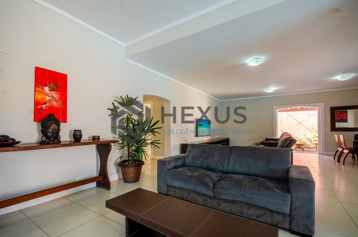 Foto 6 de Casa com piscina e área gourmet a 350m da praia no Pernambuco, Guarujá