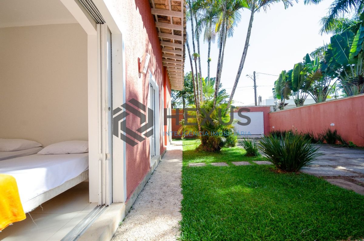 Foto 21 de Casa com piscina e área gourmet a 350m da praia no Pernambuco, Guarujá