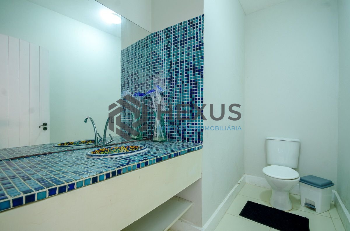 Foto 18 de Casa com piscina e área gourmet a 350m da praia no Pernambuco, Guarujá