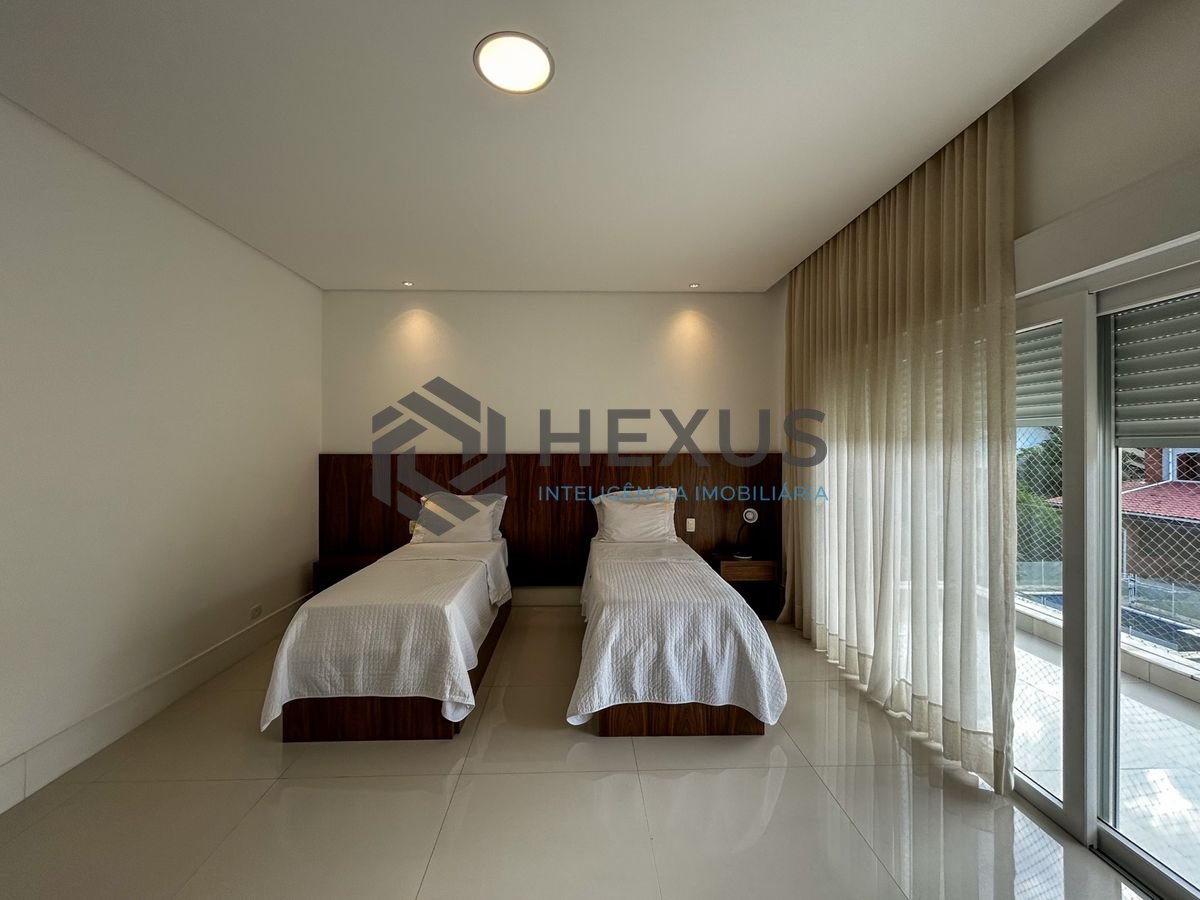 Foto 34 de Casa reformada com piscina e área gourmet no Granville na Enseada, Guarujá