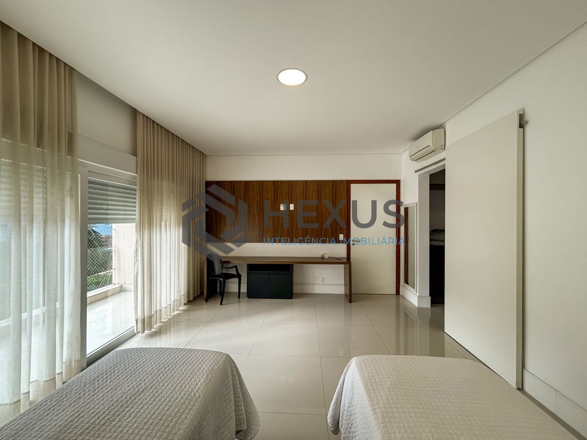 Foto 35 de Casa reformada com piscina e área gourmet no Granville na Enseada, Guarujá
