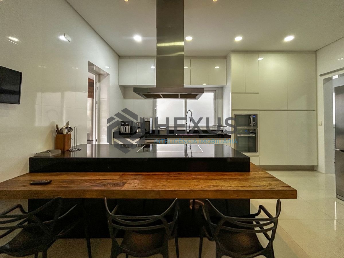 Foto 8 de Casa reformada com piscina e área gourmet no Granville na Enseada, Guarujá