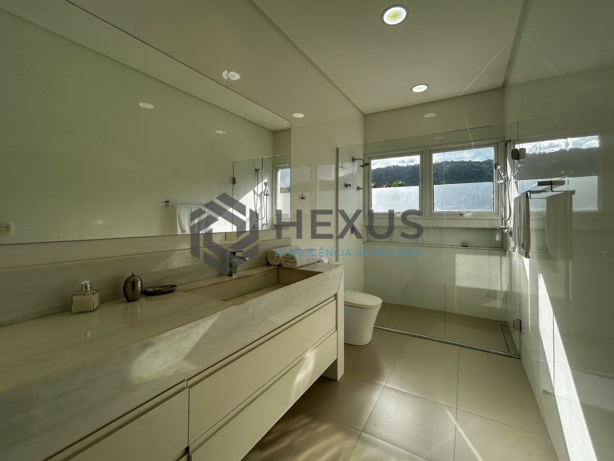 Foto 41 de Casa reformada com piscina e área gourmet no Granville na Enseada, Guarujá