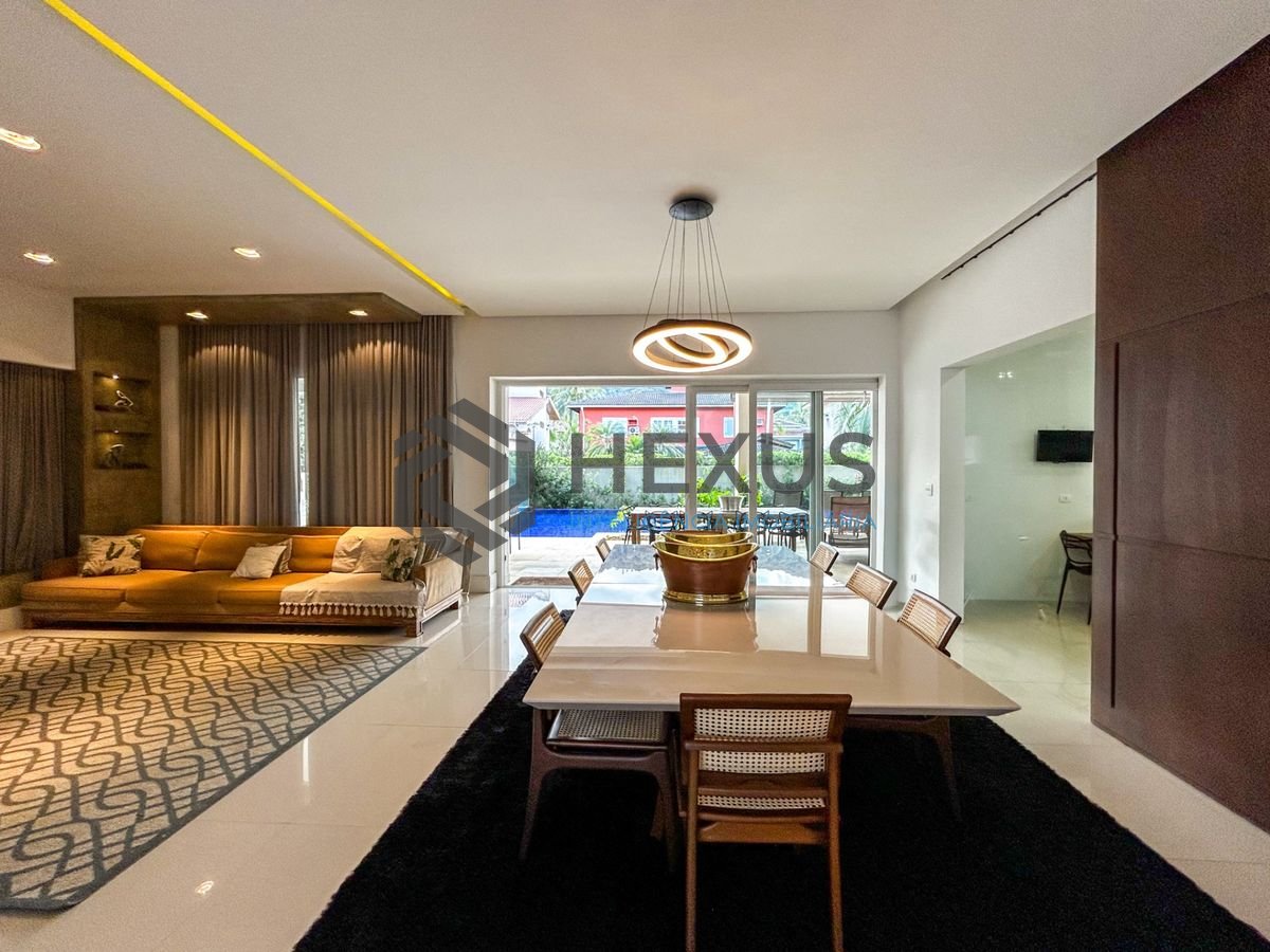 Foto 5 de Casa reformada com piscina e área gourmet no Granville na Enseada, Guarujá