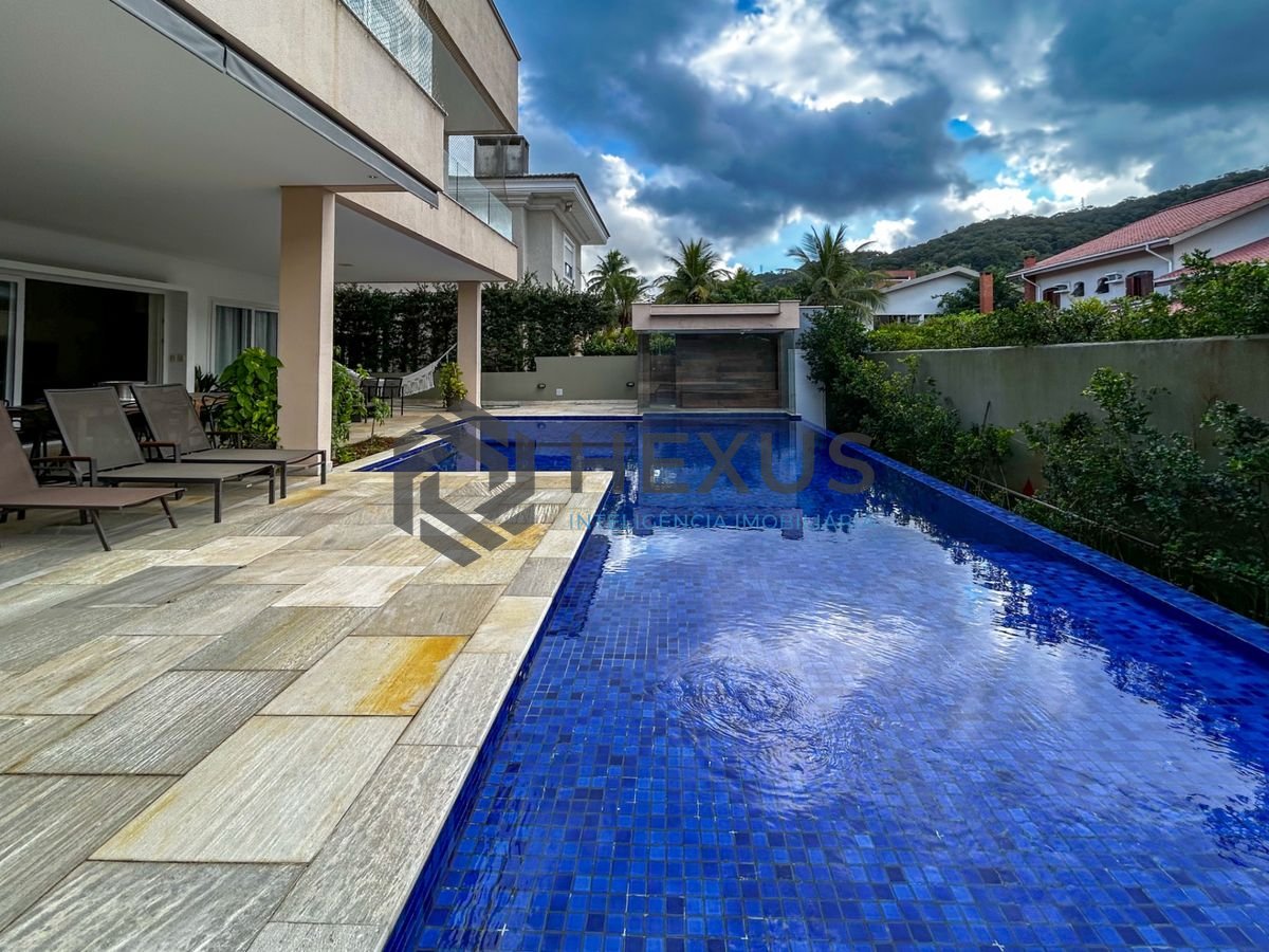 Foto 14 de Casa reformada com piscina e área gourmet no Granville na Enseada, Guarujá