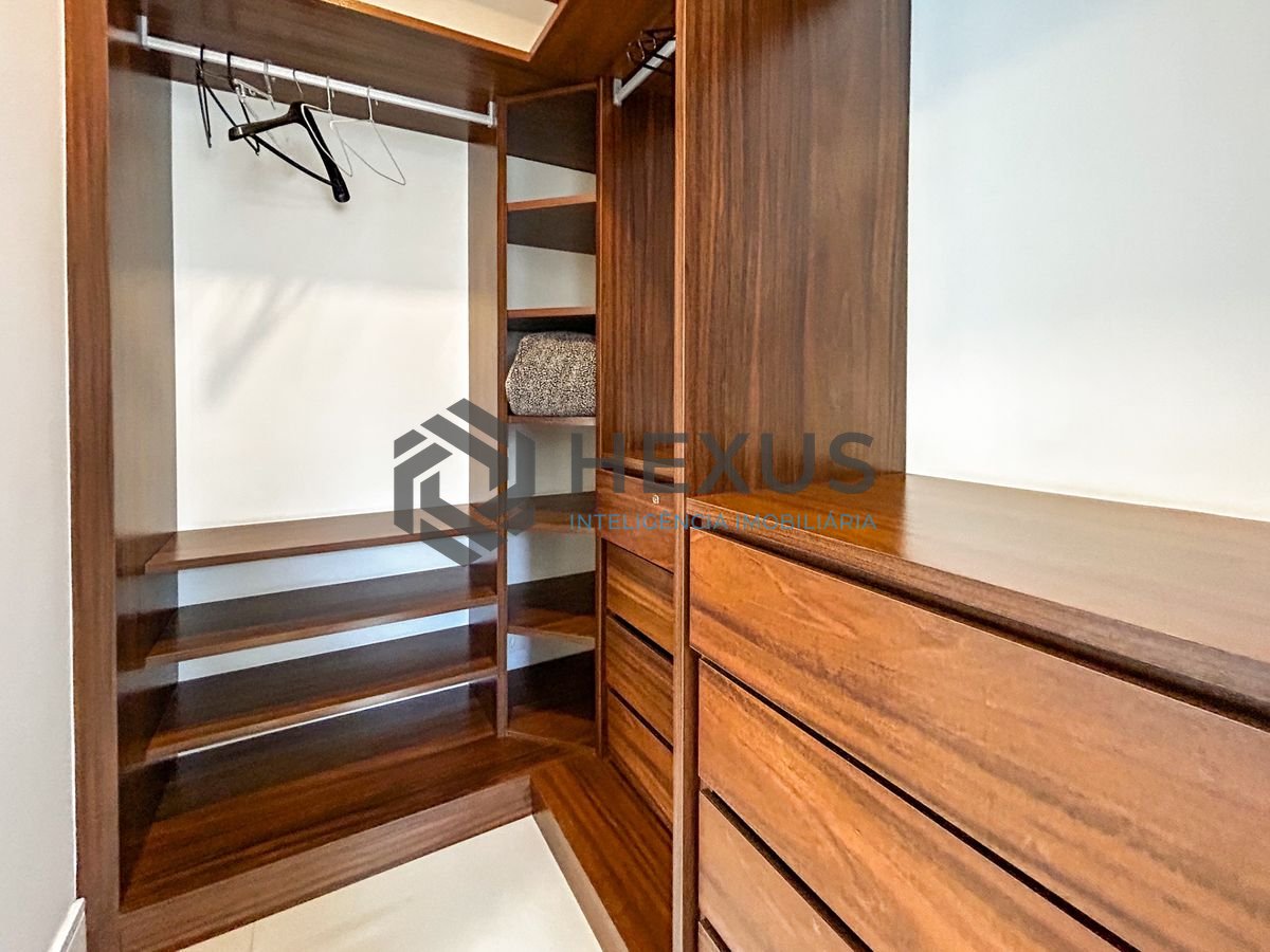 Foto 52 de Casa reformada com piscina e área gourmet no Granville na Enseada, Guarujá