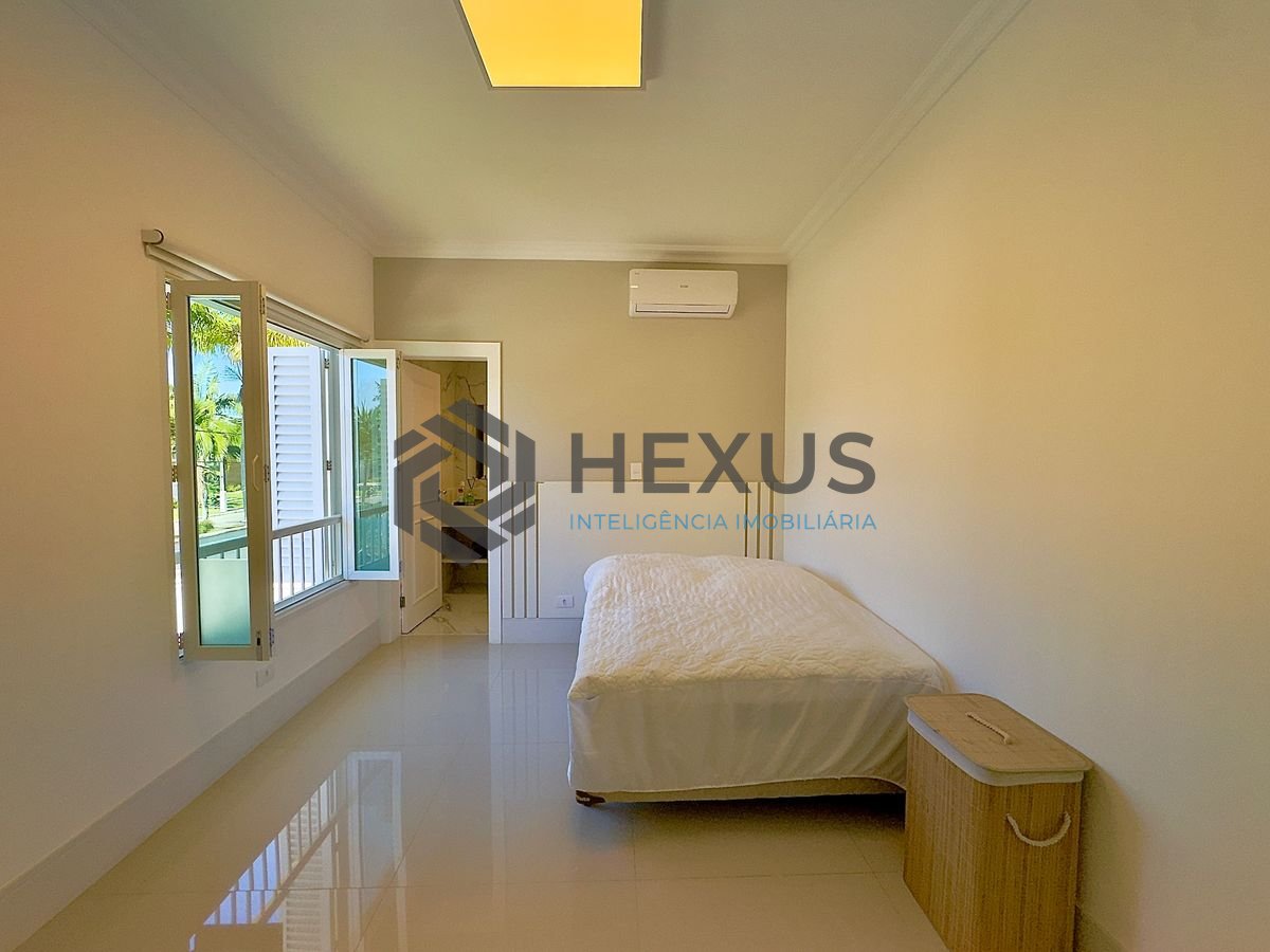 Foto 37 de Casa de alto padrão com varanda piscina e área gourmet no Jardim Acapulco, Guarujá