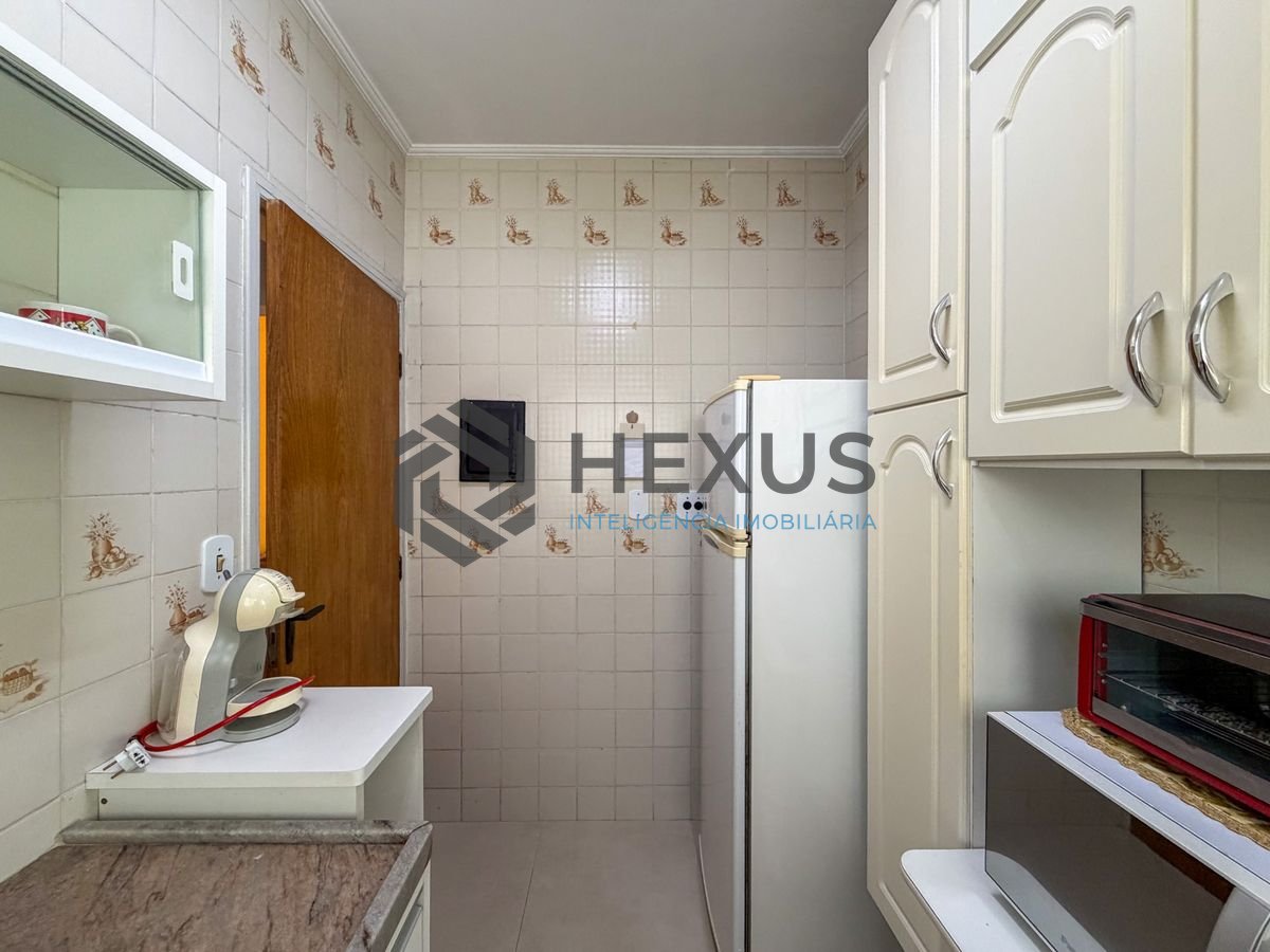 Foto 18 de Apartamento reformado a 1 quadra da praia na Região da Padaria Vidal no Jardim Astúrias, Guarujá