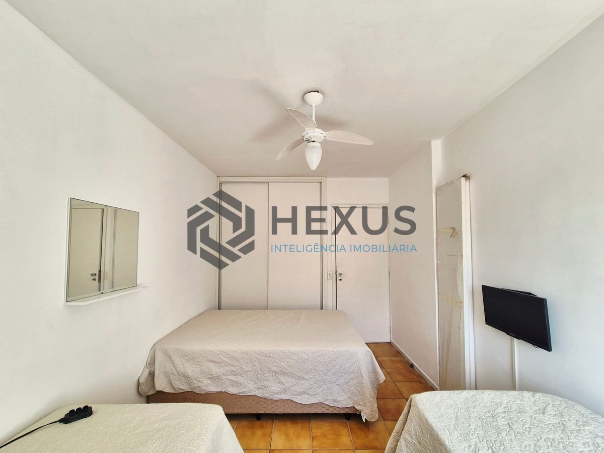 Foto 9 de Apartamento com varanda e lazer a 2 quadras da praia nas Pitangueiras, Guarujá