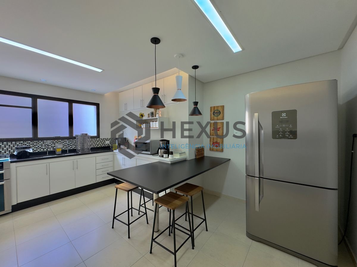 Foto 25 de Apartamento reformado com varanda a 200m da praia na região da Barra Funda nas Pitangueiras, Guarujá