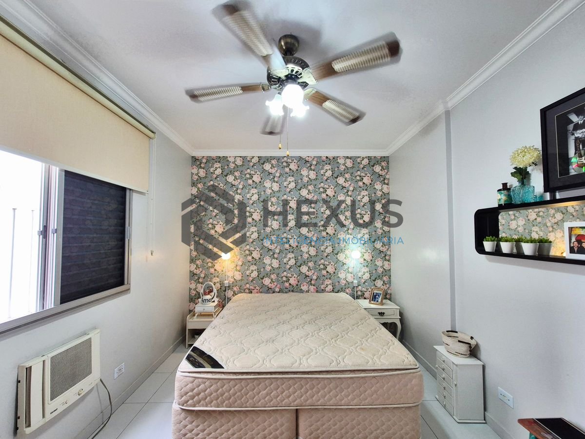 Foto 8 de Apartamento reformado com varanda gourmet nas Pitangueiras, Guarujá