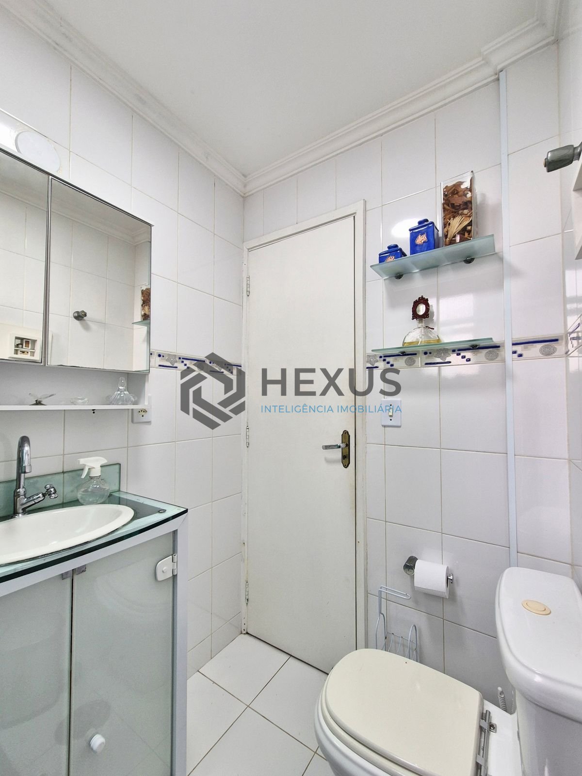 Foto 16 de Apartamento reformado com varanda gourmet nas Pitangueiras, Guarujá