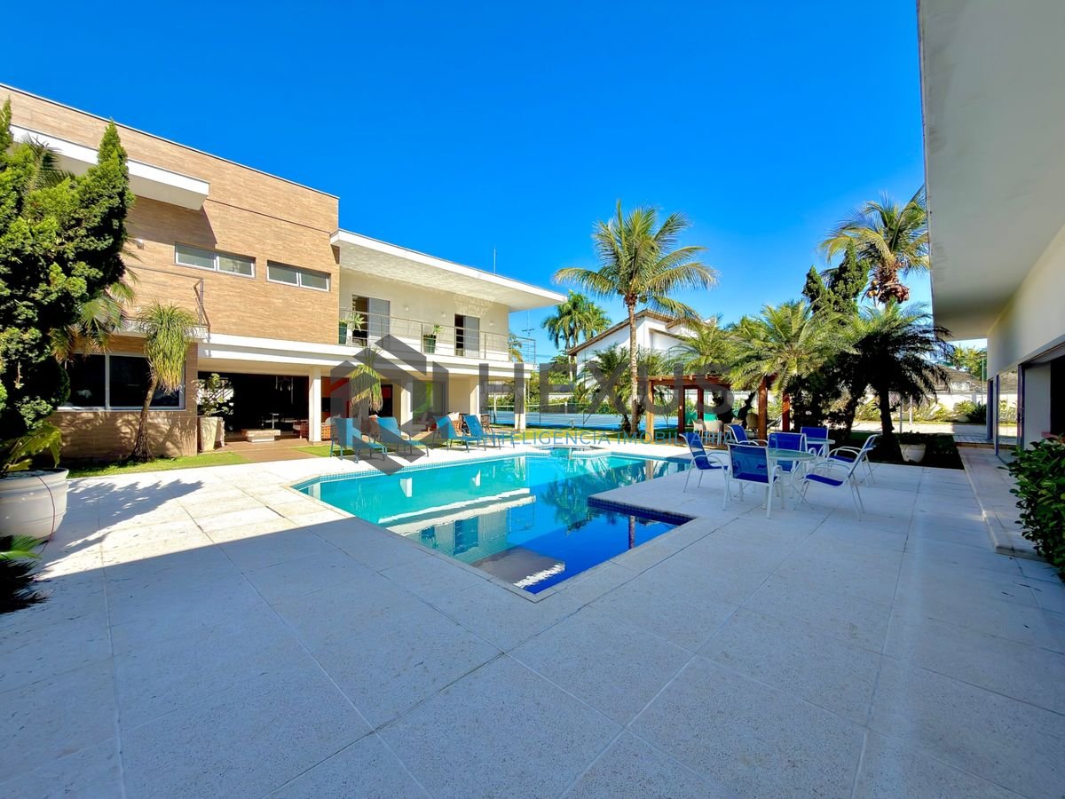 Foto 8 de Casa de alto padrão com piscina e área gourmet no Jardim Acapulco, Guarujá