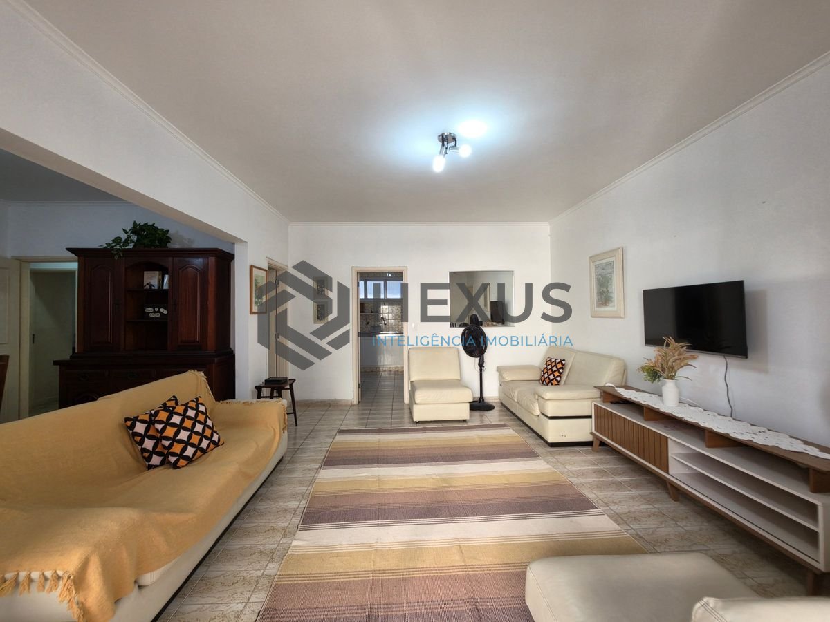 Foto 2 de Apartamento com varanda a 1 quadra da praia na região da Barra Funda nas Pitangueiras, Guarujá