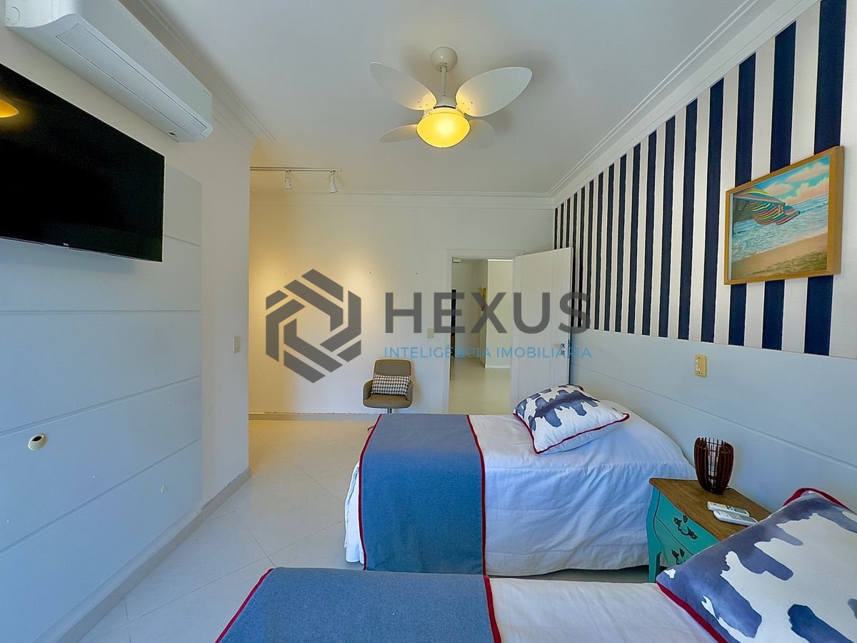 Foto 50 de Casa reformada com piscina e área gourmet no Jardim Acapulco, Guarujá
