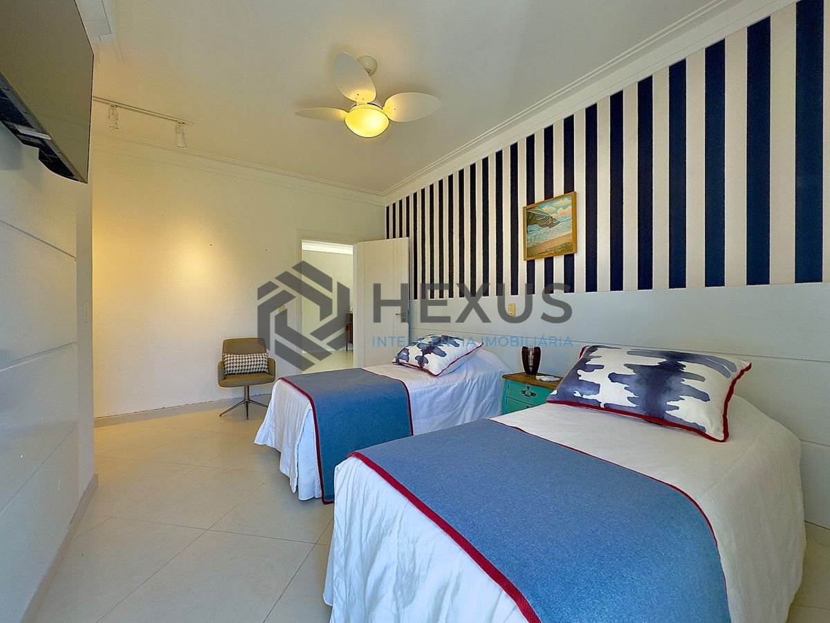 Foto 53 de Casa reformada com piscina e área gourmet no Jardim Acapulco, Guarujá
