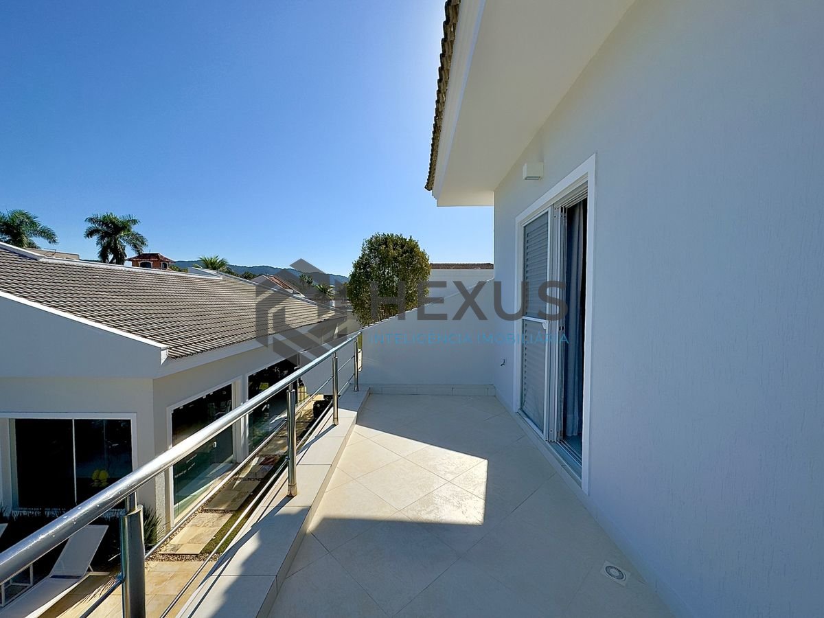 Foto 33 de Casa reformada com piscina e área gourmet no Jardim Acapulco, Guarujá