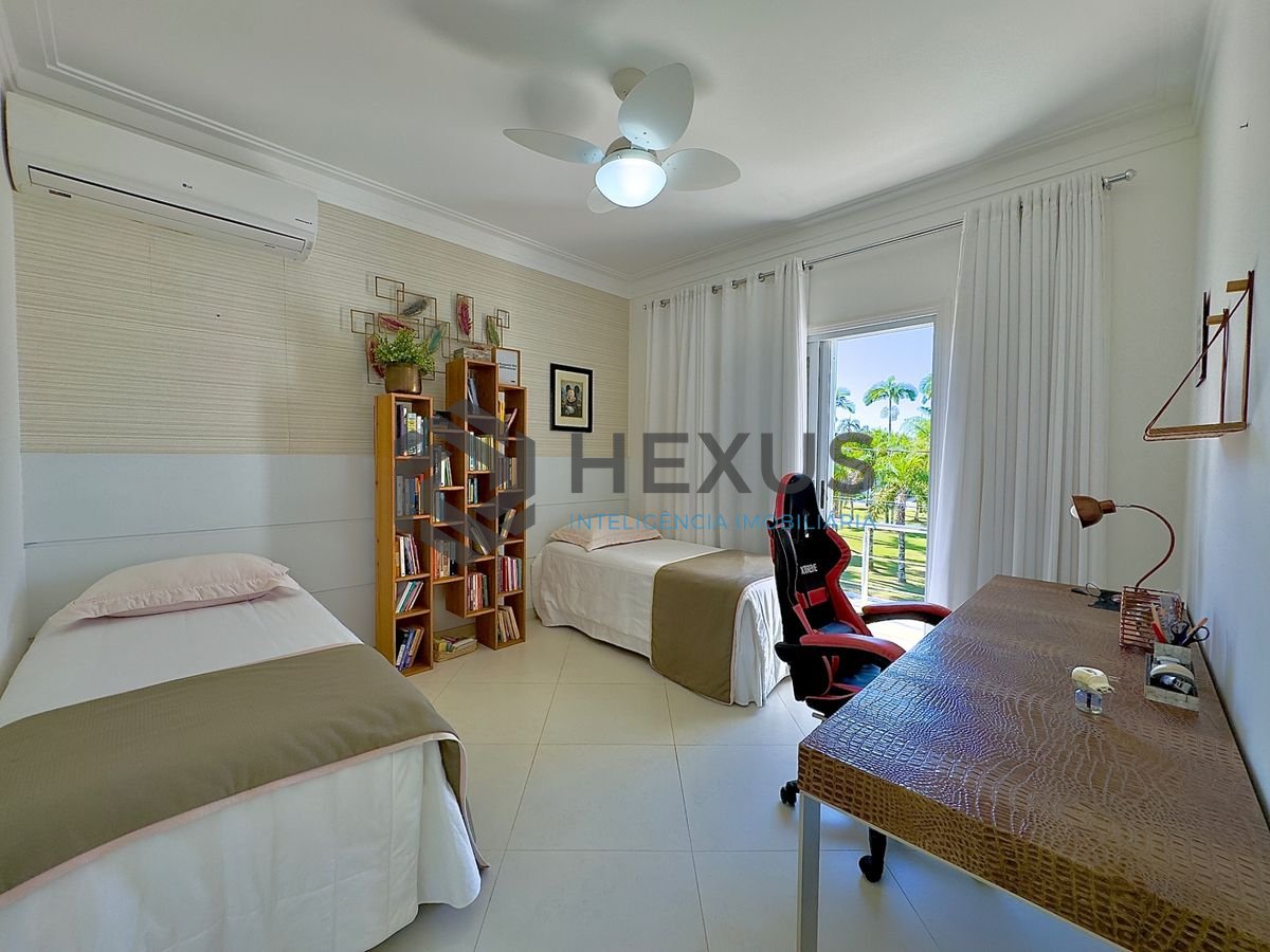 Foto 43 de Casa reformada com piscina e área gourmet no Jardim Acapulco, Guarujá