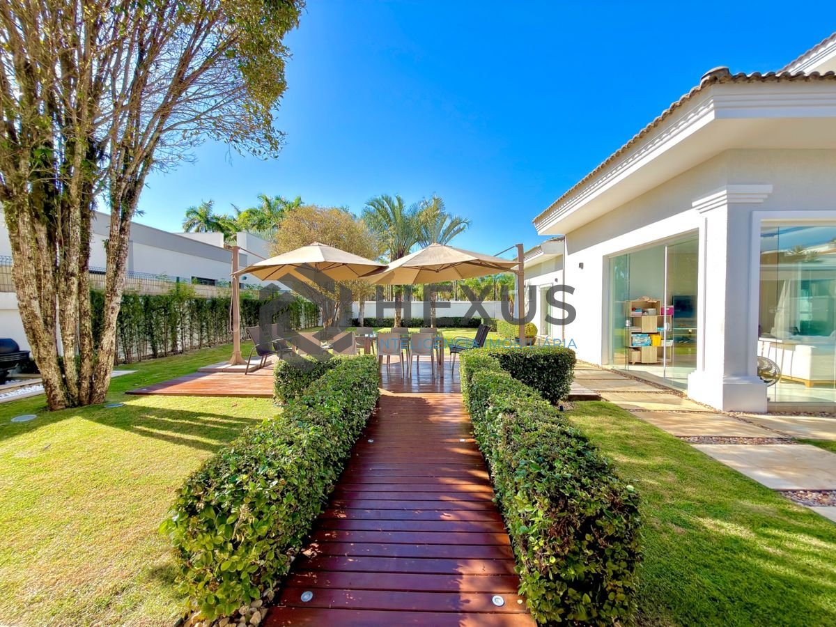 Foto 4 de Casa reformada com piscina e área gourmet no Jardim Acapulco, Guarujá
