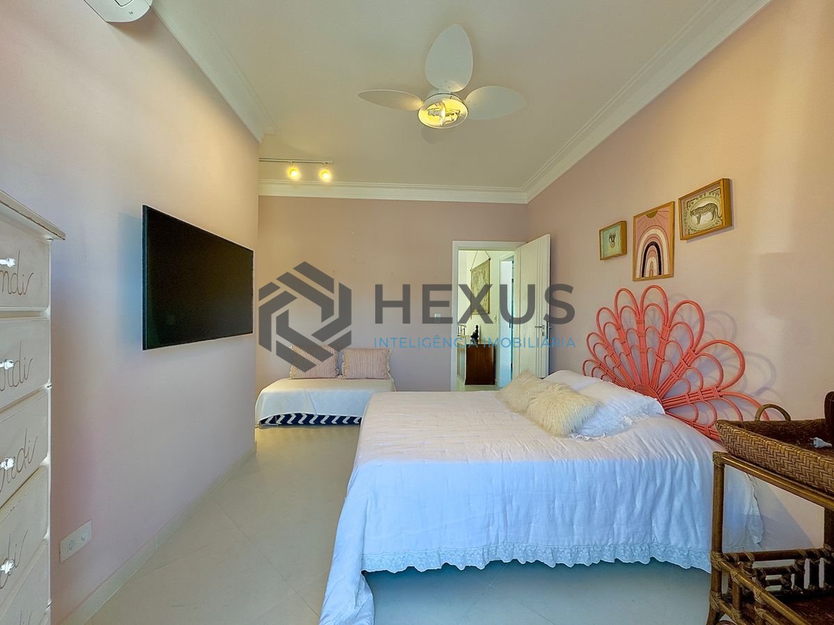 Foto 31 de Casa reformada com piscina e área gourmet no Jardim Acapulco, Guarujá